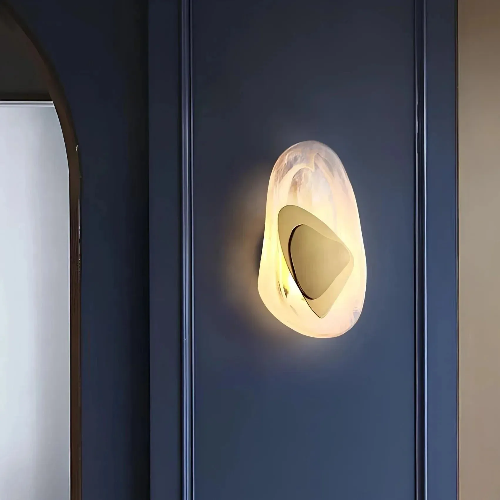 Elegant Wall Light for Home or Office | Stylish Ambience Lighting