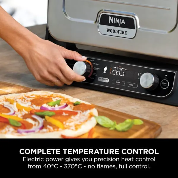 Ninja Woodfire Electric Outdoor Oven, Artisan Pizza Maker and BBQ Smoker | OO101UK