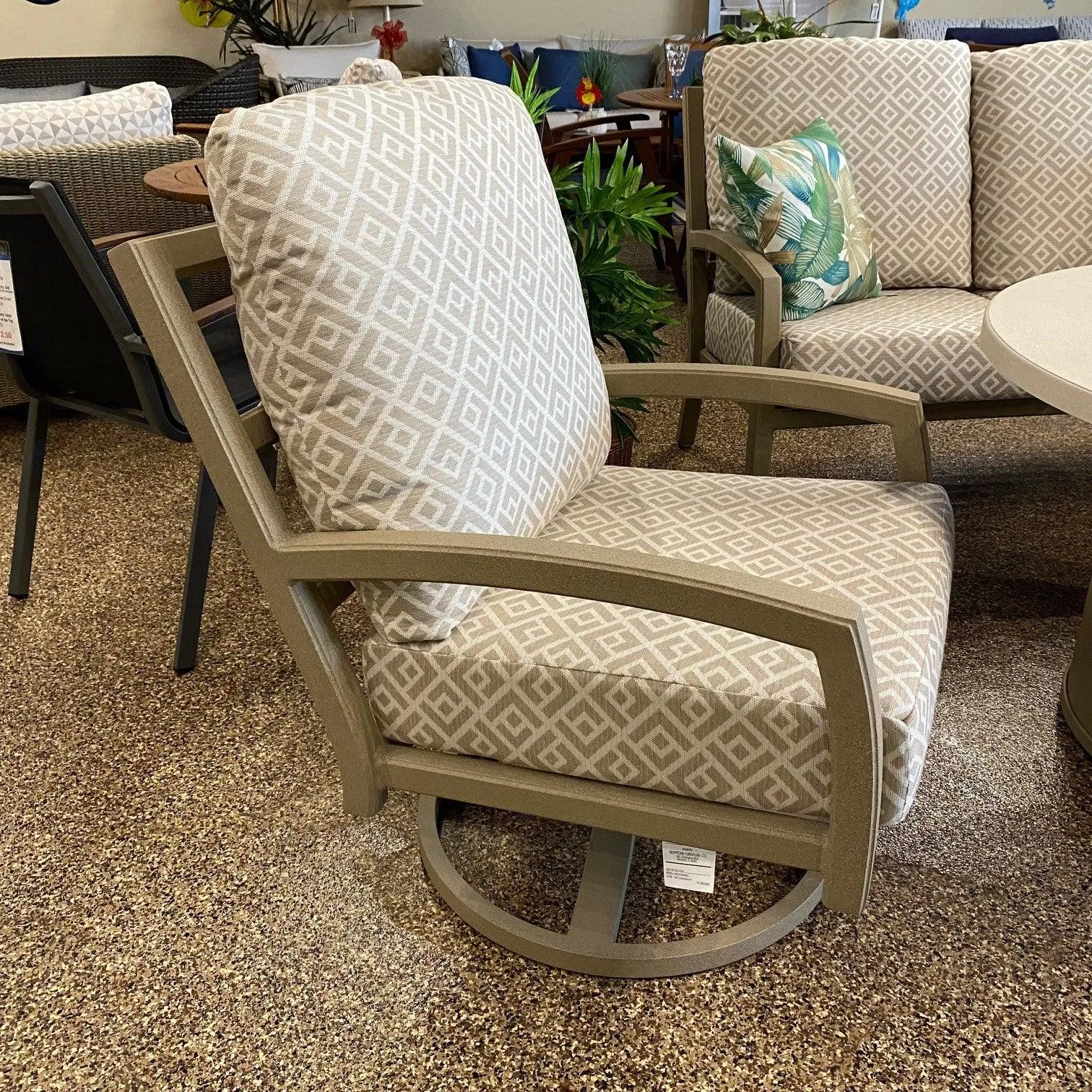 Tropitone Muirlands Lounge Set with Fire Table